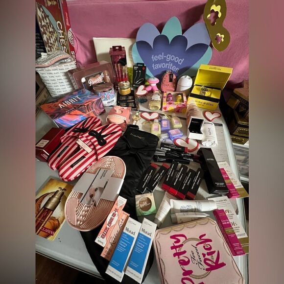 Mystery box   - Picture 2 of 3